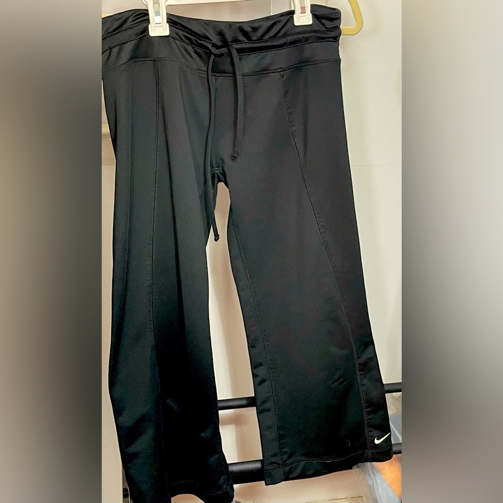 Women’s Nike capri joggers